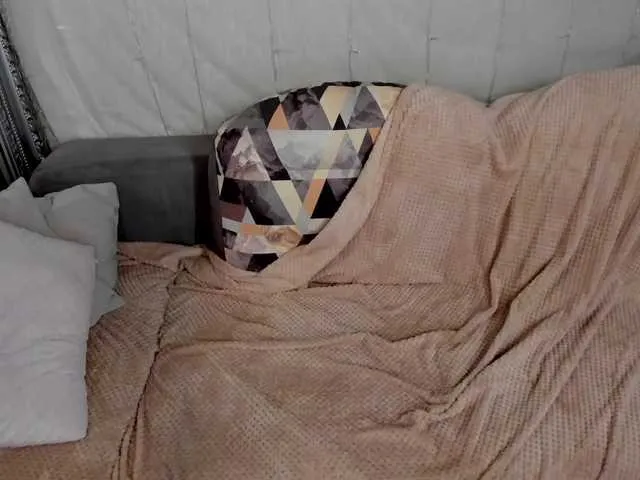 Live sex webcam photo for B1ack-Berry #272200350