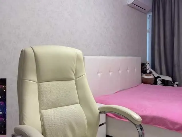 Live sex webcam photo for BABYVIK #292128903