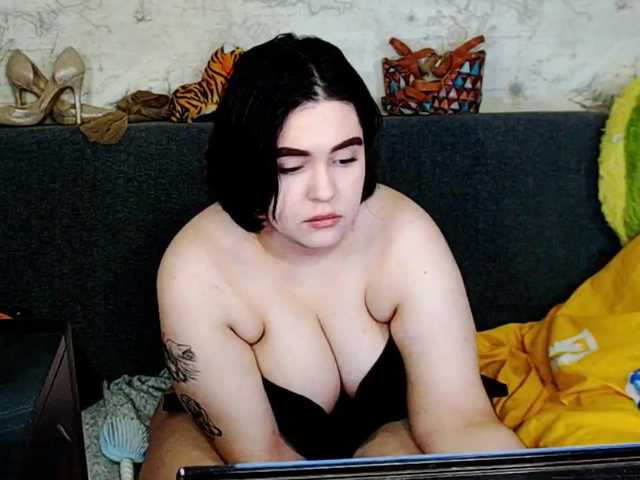 Live sex webcam photo for BBWBitch #272023779