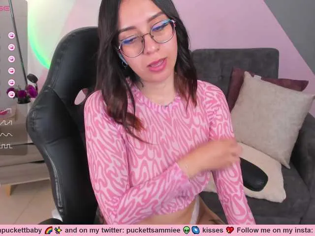 Live sex webcam photo for BIG-TITSS #277071289