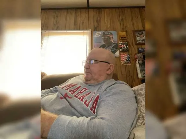 Live sex webcam photo for BIGDADRICK #276881106