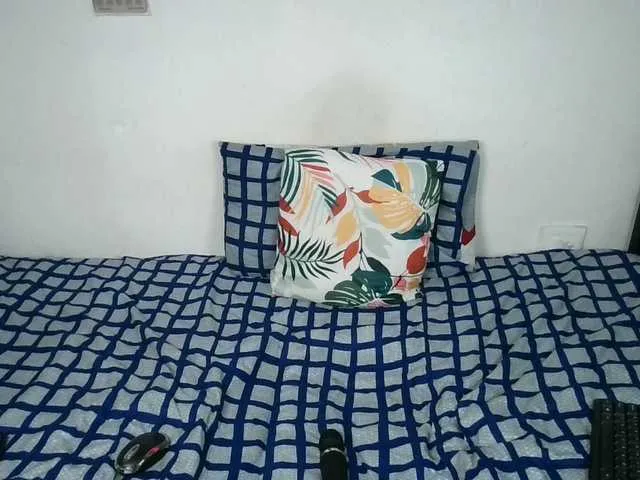 Live sex webcam photo for BIGTITTISXX #290966299