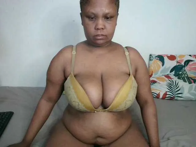 Live sex webcam photo for BIGTITTISXX #291311870