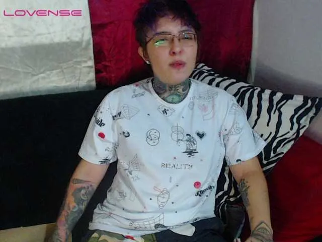 Live sex webcam photo for BLACK-YANG #272809651