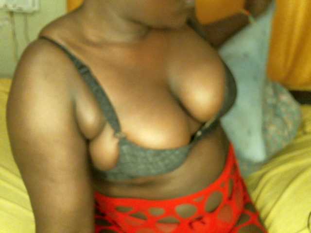 Live sex webcam photo for BLACKQUEEN344 #290725931