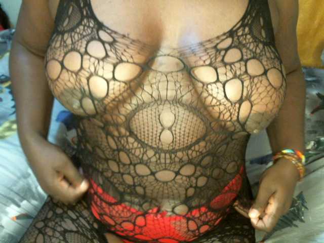 Live sex webcam photo for BLACKQUEEN344 #290850199