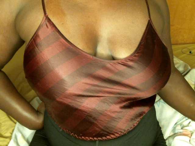Live sex webcam photo for BLACKQUEEN344 #290949708