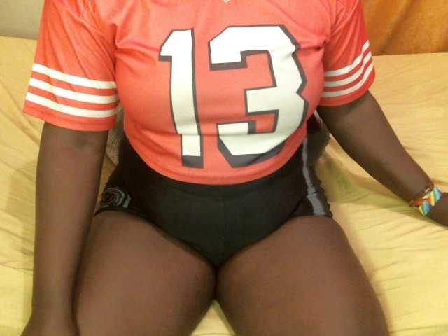 Live sex webcam photo for BLACKQUEEN344 #291403624