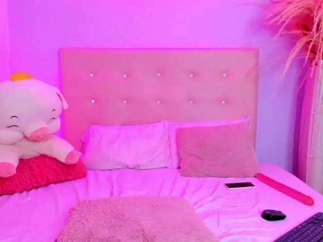 Live sex webcam photo for BLOOM222 #287956217