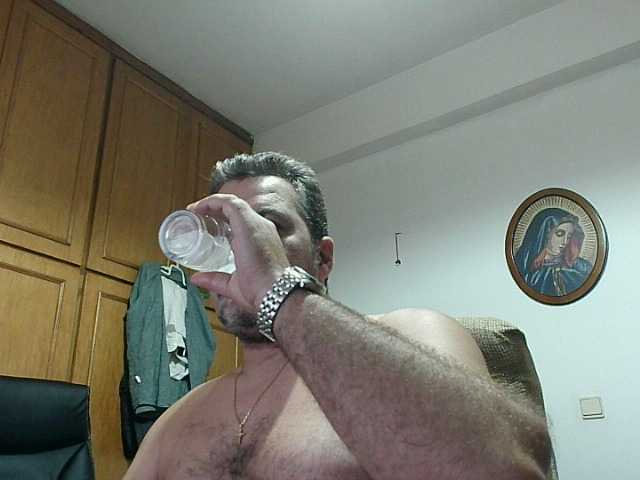 Live sex webcam photo for BLUEKNIGHT777 #276147652