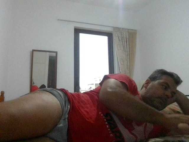 Live sex webcam photo for BLUEKNIGHT777 #276353577