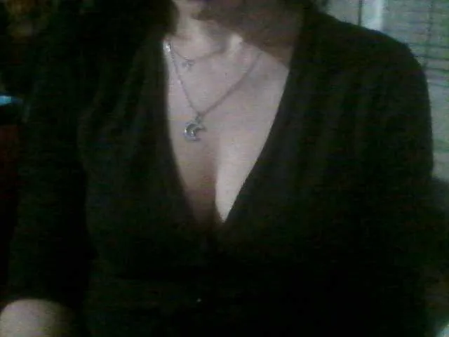 Live sex webcam photo for BNottyArt #271786297