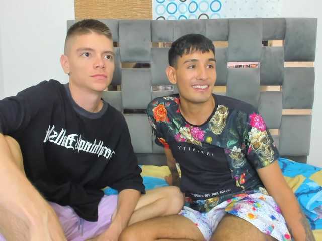 Live sex webcam photo for BOYS-TWINK- #278216986