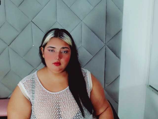 Live sex webcam photo for BURNINGROSEBBW22 #277395678