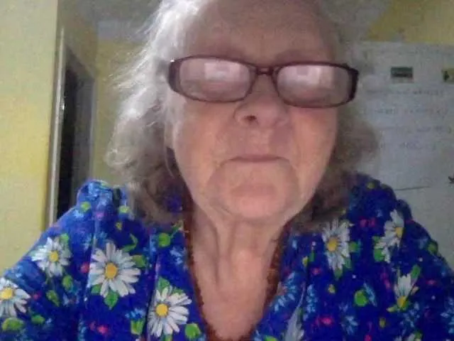 Live sex webcam photo for Babulya #277890177