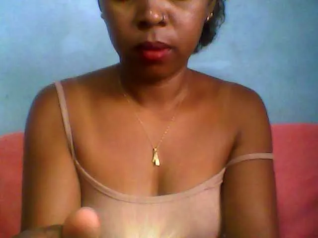 Live sex webcam photo for Baby-giiirl23 #290620964