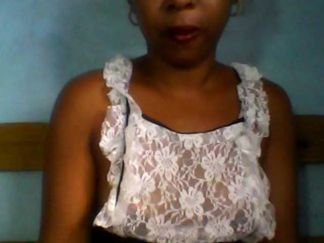 Live sex webcam photo for Baby-giiirl23 #290646992