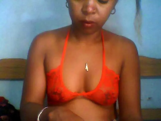 Live sex webcam photo for Baby-giiirl23 #290812741