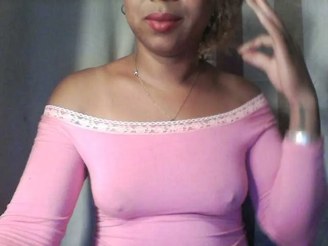 Live sex webcam photo for Baby-giiirl23 #292007368