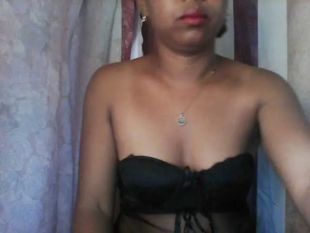 Live sex webcam photo for Baby-giiirl23 #292254008