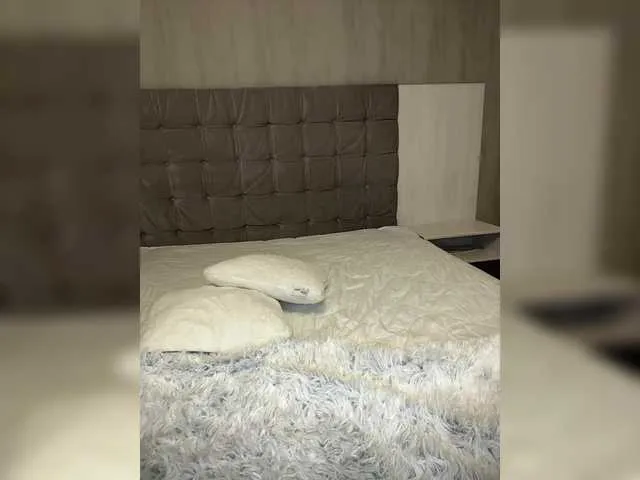 Live sex webcam photo for BabyDarii #292057353