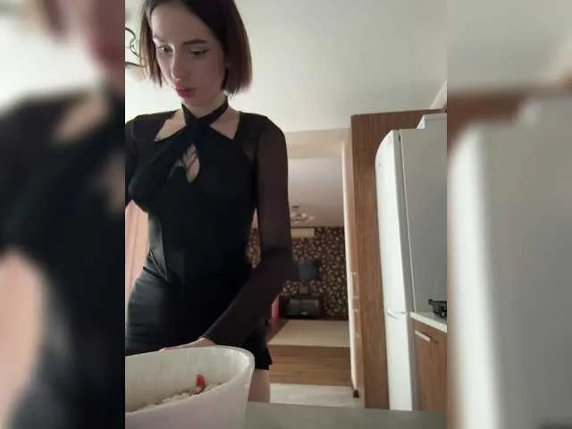 Live sex webcam photo for BabyDarii #292128873