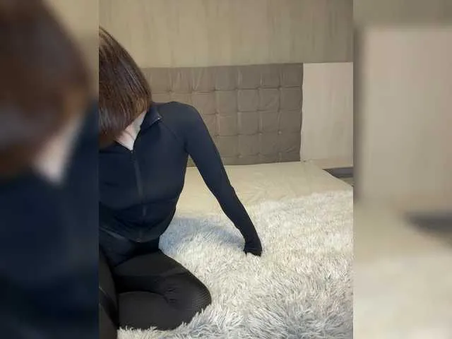 Live sex webcam photo for BabyDarii #292157715