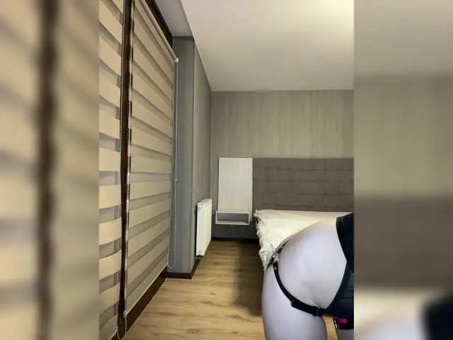 Live sex webcam photo for BabyDarii #292237831