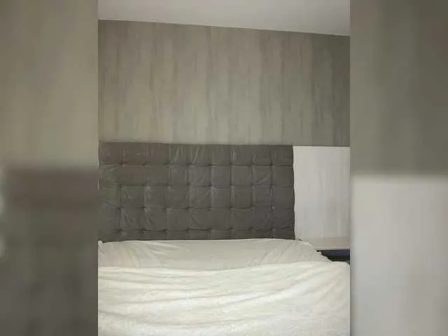 Live sex webcam photo for BabyDarii #292291765