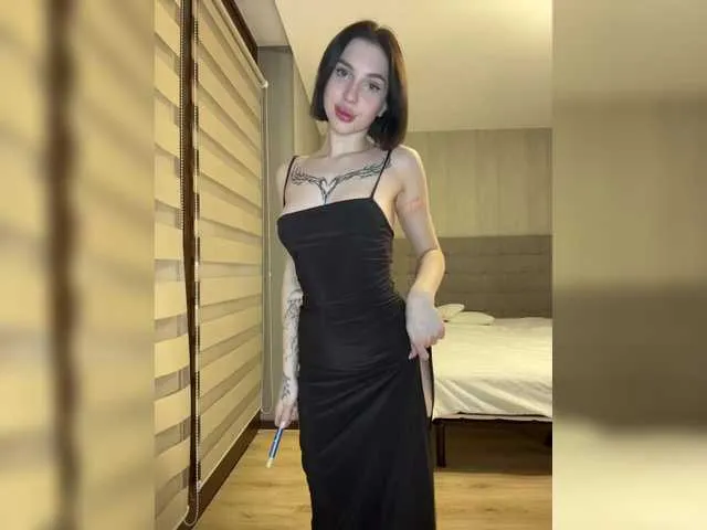 Live sex webcam photo for BabyDarii #292343271