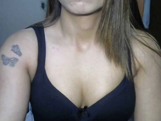 Live sex webcam photo for Babyniaa #291340320