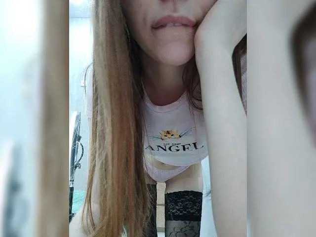 Live sex webcam photo for BadGirlv1 #272842535