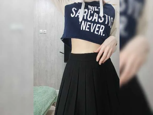 Live sex webcam photo for BadGirlv1 #272906254