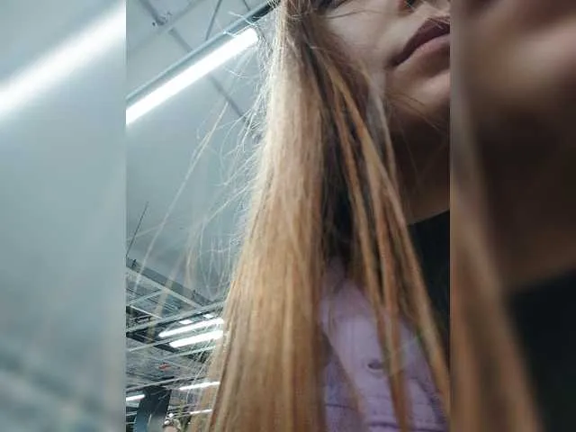 Live sex webcam photo for BadGirlv1 #273243316