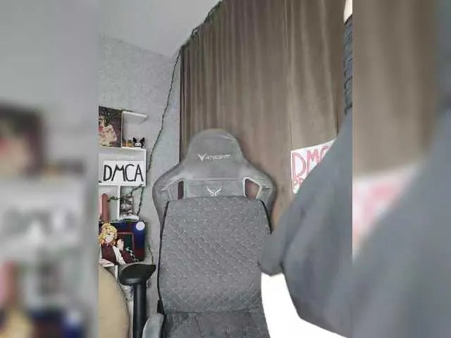 Live sex webcam photo for BadGirlv1 #291548998