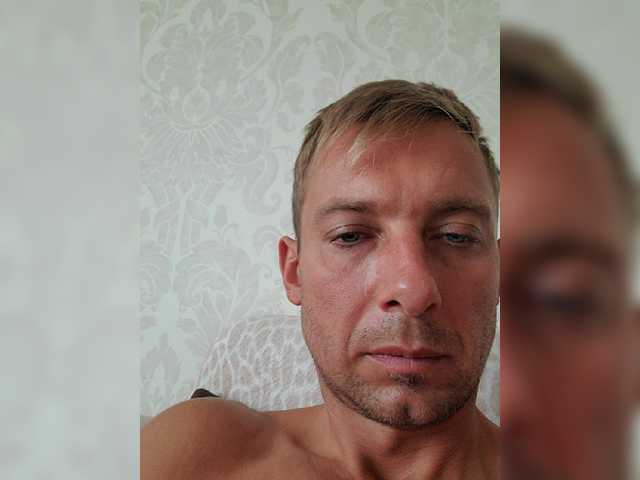 Live sex webcam photo for BadSanta007 #276136938