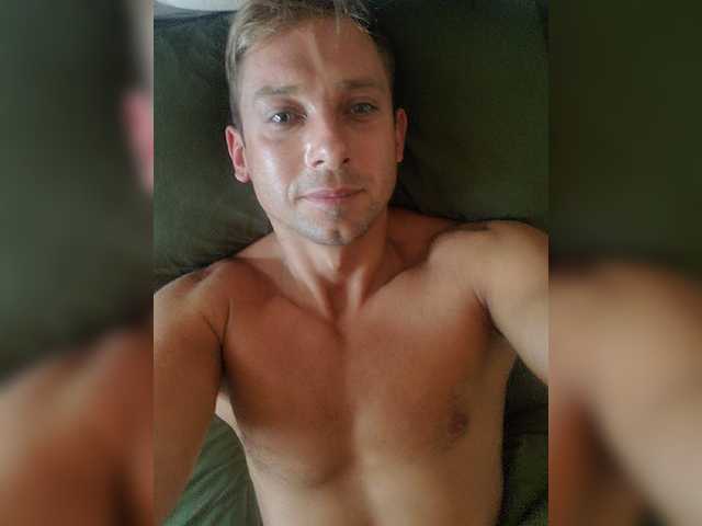 Live sex webcam photo for BadSanta007 #276240307