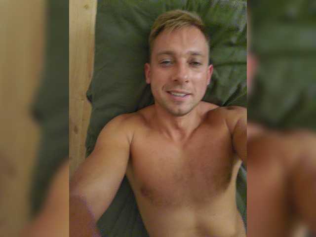 Live sex webcam photo for BadSanta007 #276270986