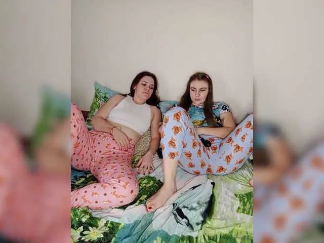 Live sex webcam photo for Badgirls1995 #272873106