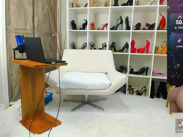 Live sex webcam photo for BaditaLuna #277972050