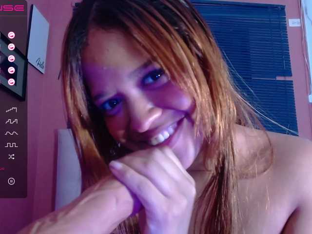 Live sex webcam photo for Badmommmy #276034631