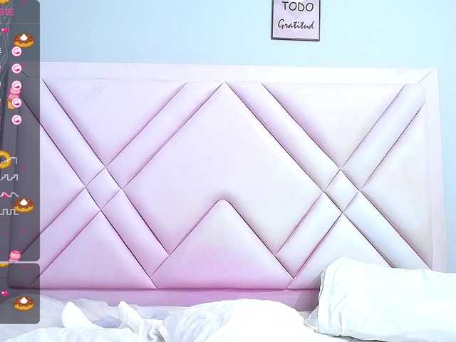 Live sex webcam photo for Badmommmy #276167755