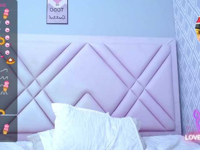 Live sex webcam photo for Badmommmy #276240070