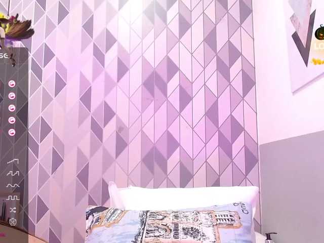 Live sex webcam photo for Badmommmy #276614486