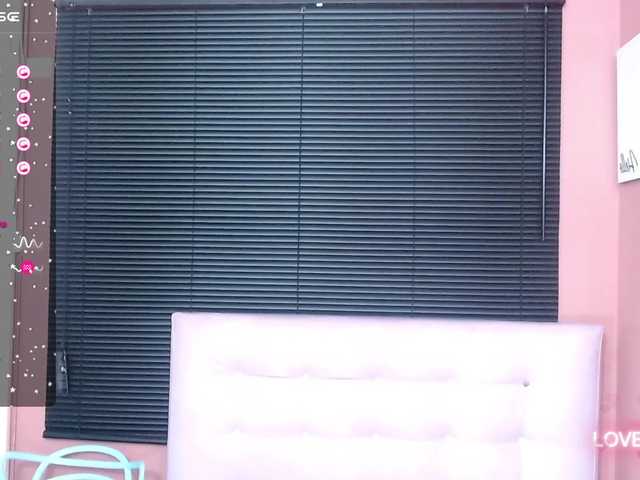 Live sex webcam photo for Badmommmy #276800693