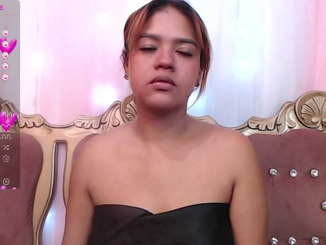 Live sex webcam photo for Badmommmy #277262466