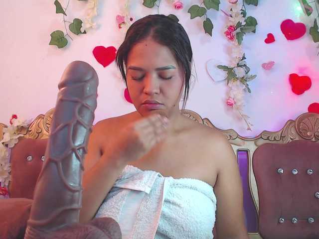 Live sex webcam photo for Badmommmy #290668558