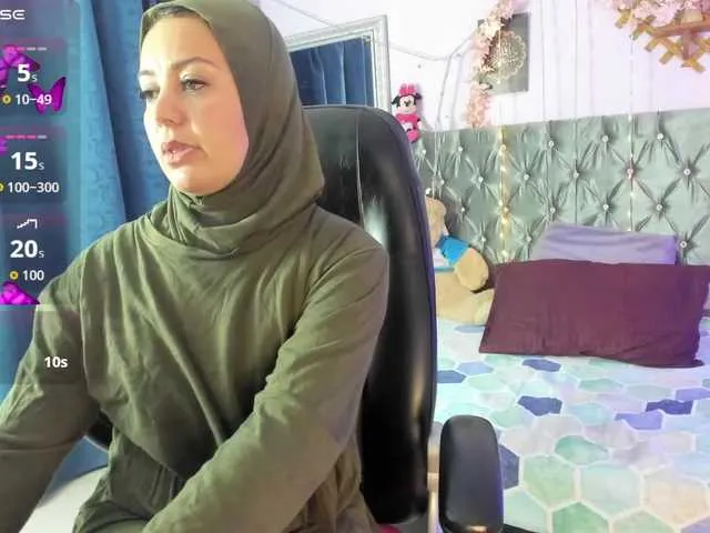 Live sex webcam photo for BadraSaadi #292422276