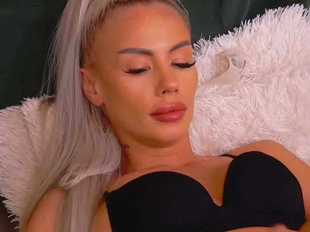 Live sex webcam photo for BailleyRush #293582874