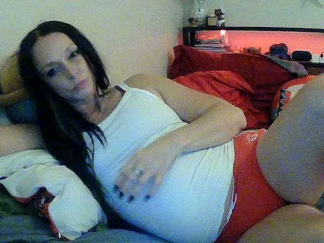 Live sex webcam photo for Bambi-40 #293247049